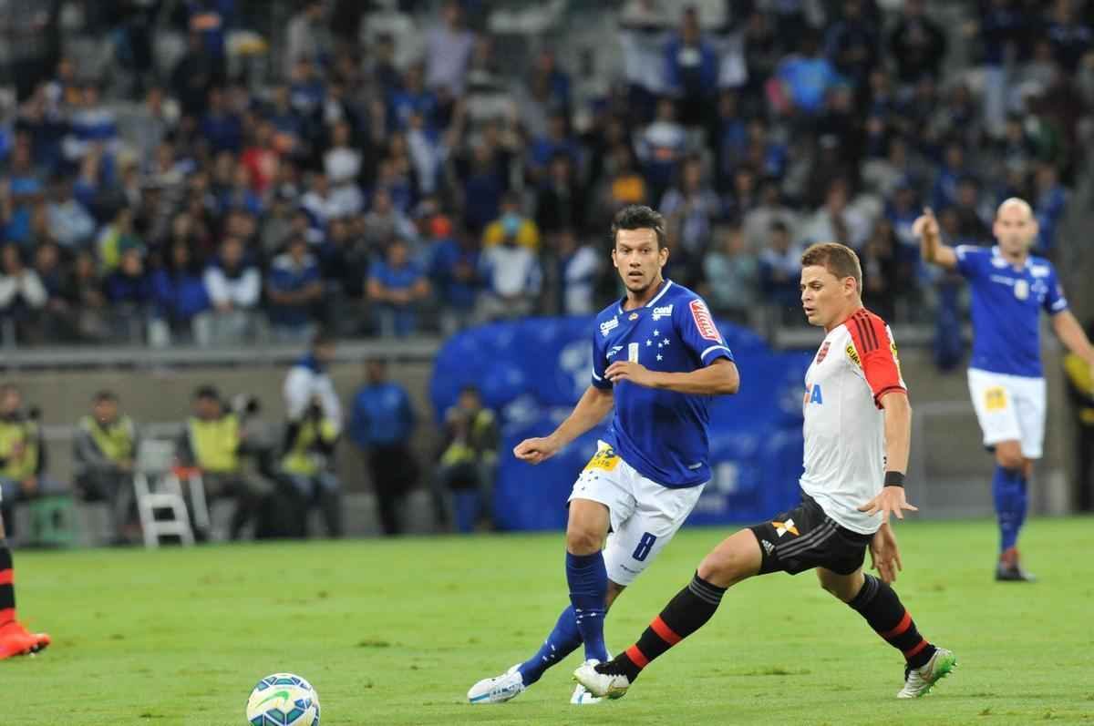 Cruzeiro recebe Flamengo na reestreia de Vanderlei Luxemburgo no comando da Raposa
