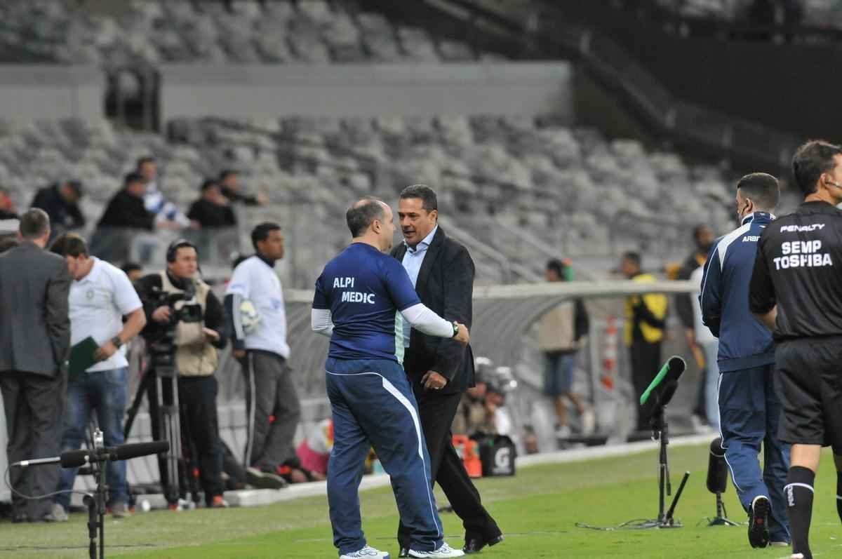 Veja a movimentao, gritos, comemorao e aposta de Luxemburgo no retorno ao Cruzeiro