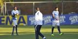 Vanderlei Luxemburgo observou treino tcnico dos reservas, comandado pelo auxiliar Deivid