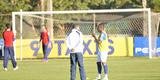 Vanderlei Luxemburgo observou treino tcnico dos reservas, comandado pelo auxiliar Deivid