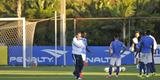 Vanderlei Luxemburgo observou treino tcnico dos reservas, comandado pelo auxiliar Deivid