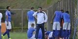 Vanderlei Luxemburgo observou treino tcnico dos reservas, comandado pelo auxiliar Deivid