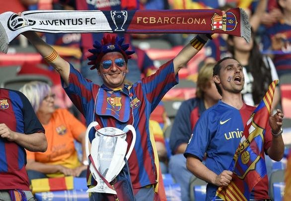 Torcedores de Juventus e Barcelona chegaram ao estádio muito animados com a expectativa de uma grande final em Berlin