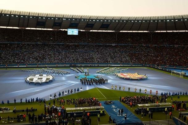 Final da Liga dos Campeões contou com grande espetáculo antes da bola rolar para Juventus e Barcelona