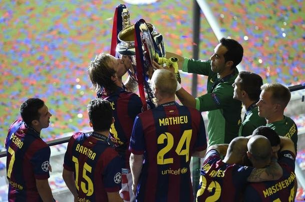 Barcelona venceu a Juventus por 3 a 1, com gols de Rakitic, Suarez e Neymar, e faturou o quinto título da Liga dos Campeões