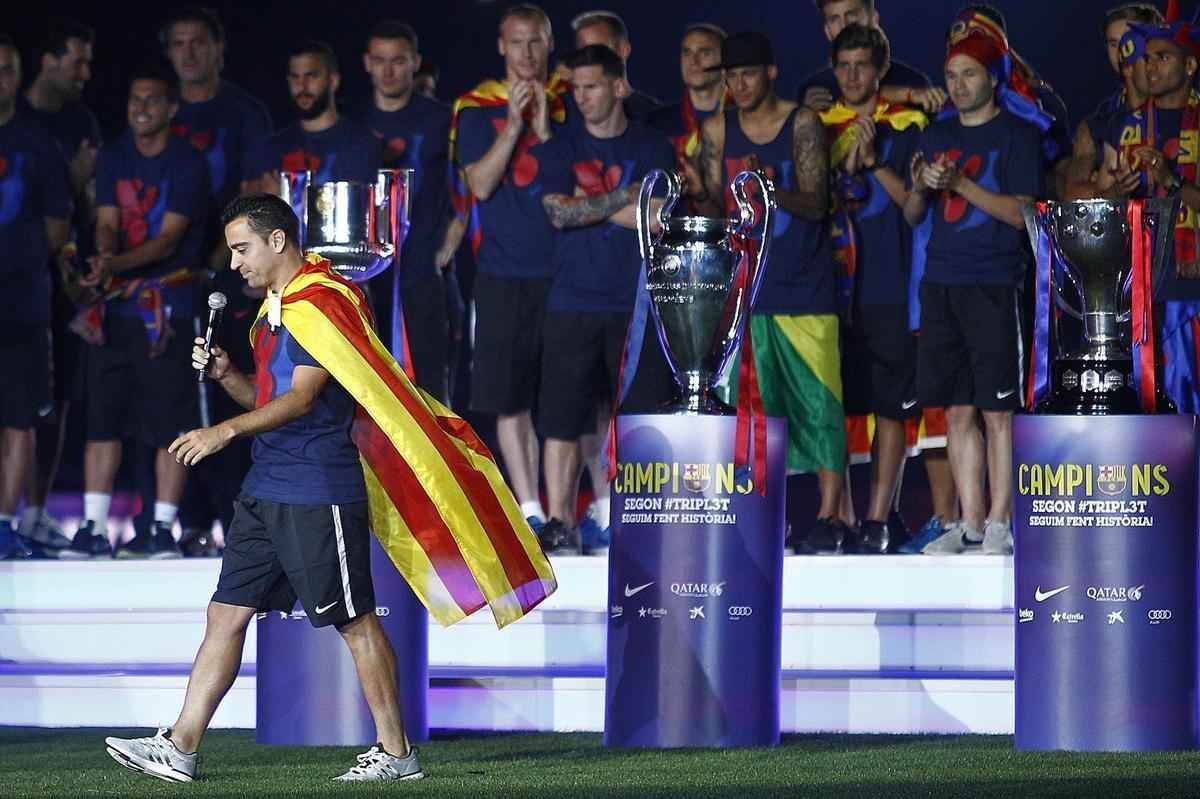 Com direito a festa, discurso dos jogadores e emoo, craques do Barcelona comemoram ttulo da Liga dos Campees no Estdio Camp Nou