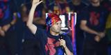 Com direito a festa, discurso dos jogadores e emoo, craques do Barcelona comemoram ttulo da Liga dos Campees no Estdio Camp Nou