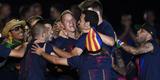 Com direito a festa, discurso dos jogadores e emoo, craques do Barcelona comemoram ttulo da Liga dos Campees no Estdio Camp Nou