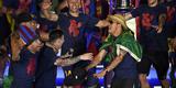Com direito a festa, discurso dos jogadores e emoo, craques do Barcelona comemoram ttulo da Liga dos Campees no Estdio Camp Nou