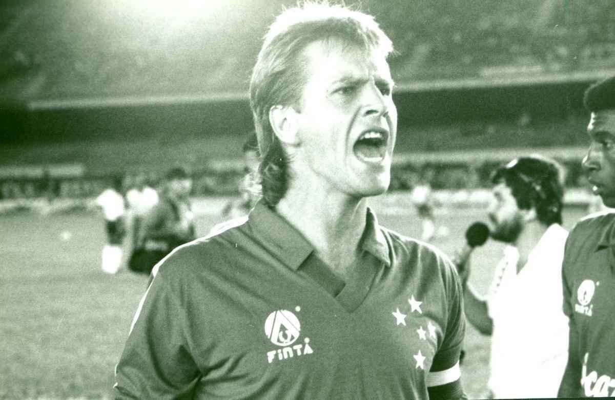 Ademir  um dos dolos celestes. Foi um dos protagonistas da Supercopa Libertadores de 1991