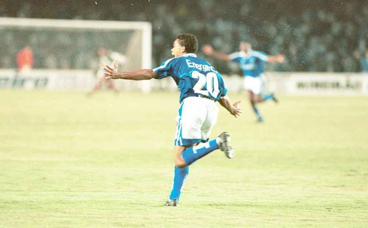 Autor do gol da conquista da Libertadores de 1997, Elivlton confirmou presena