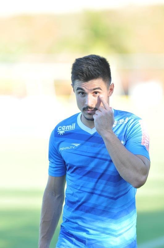 Jogadores do Cruzeiro treinaram em clima leve depois de conseguir duas vitrias seguidas no Brasileiro