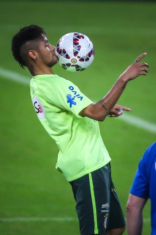 Neymar fez seu primeiro treino com restante do grupo e foi confirmado no amistoso contra Honduras