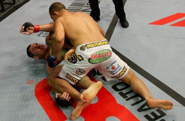 Na primeira defesa de cinturo, Velasquez conheceu a nica derrota de sua carreira. O norte-americano enfrentou o brasileiro Junior Cigano dos Santos e foi nocauteado com pouco mais de um minuto depois de levar um knockdown e uma sequncia de golpes no cho