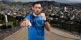 Astros do UFC 190 se encaram no Complexo do Alemo e participam de aula com o projeto social Faixa Preta de Jesus - Rogrio Minotouro
