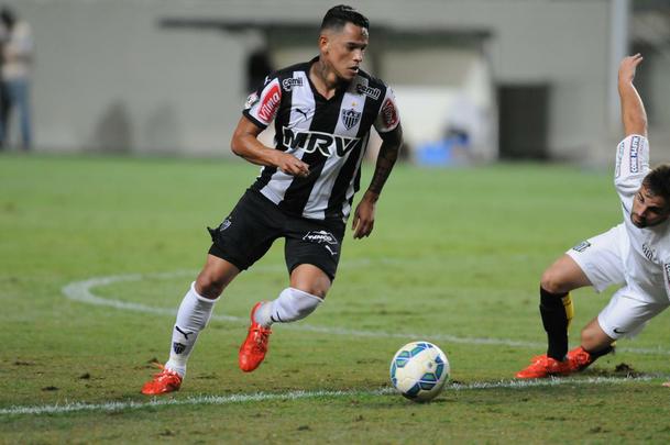 Atltico e Santos fizeram um jogo de muitos gols no Estdio Independncia