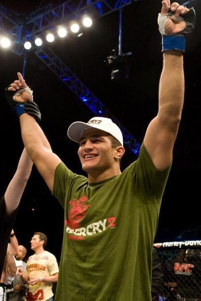 A ltima luta da primeira fase de Werdum no UFC foi contra Junior Cigano. O gacho foi nocauteado rapidamente e deixou o Ultimate rumo ao Strikeforce