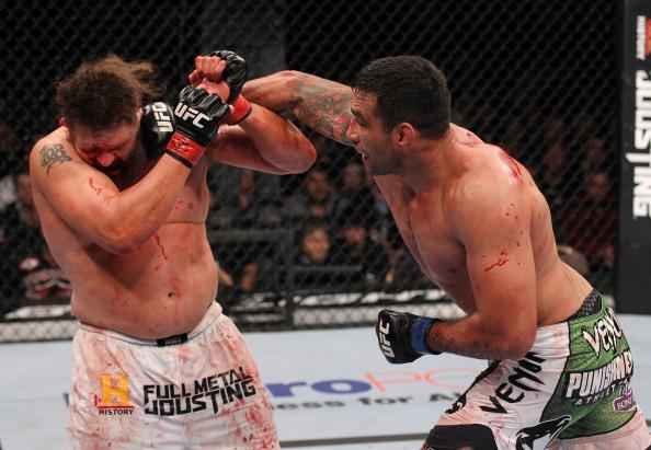Depois de quatro lutas no Strikeforce (organizao foi comprada pelo UFC), com trs vitrias e uma derrota, Werdum retornou ao UFC e venceu Roy Nelson por deciso unnime