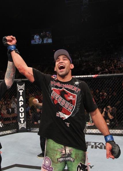 Depois de quatro lutas no Strikeforce (organizao foi comprada pelo UFC), com trs vitrias e uma derrota, Werdum retornou ao UFC e venceu Roy Nelson por deciso unnime