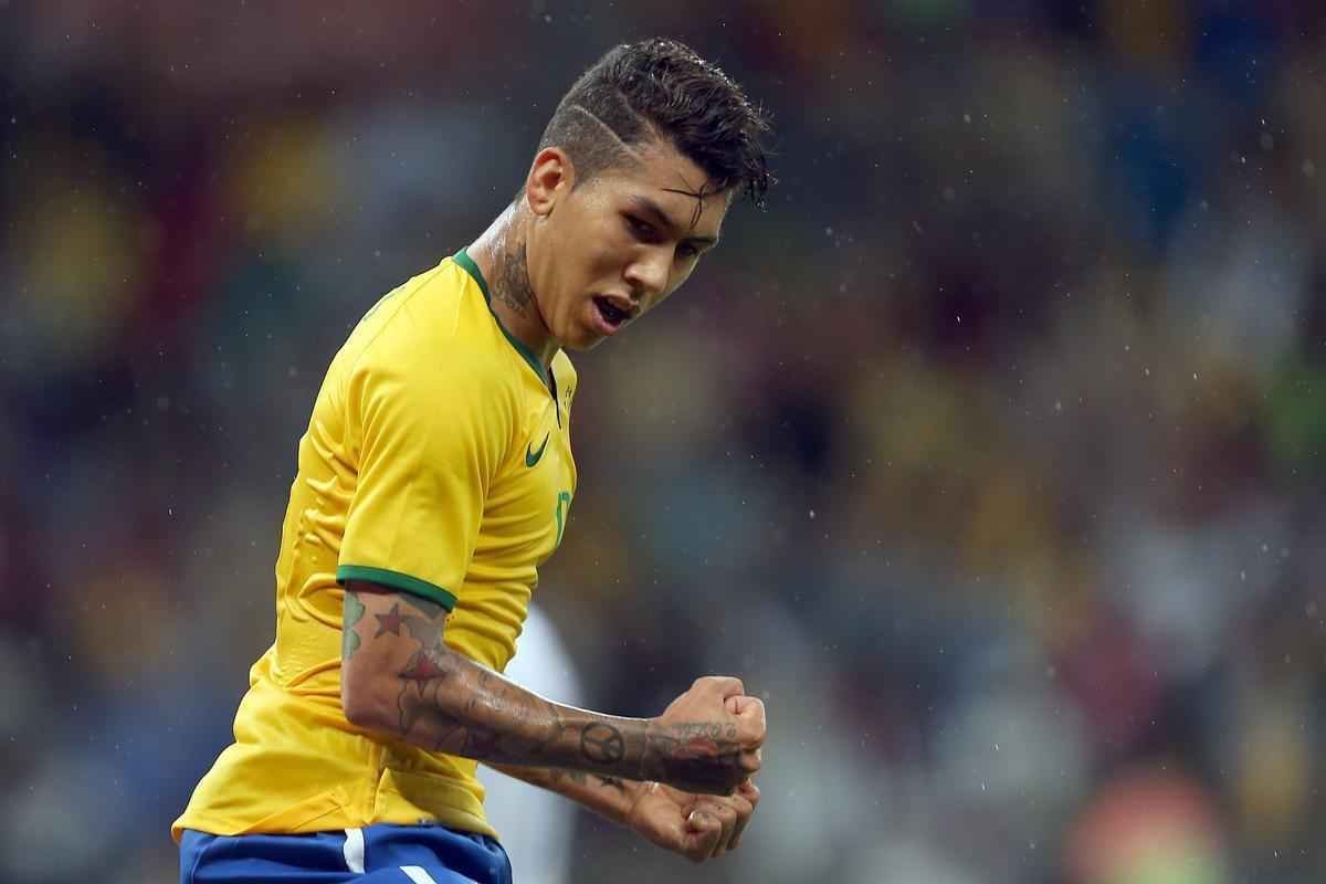 Fotos da vitria magra do Brasil sobre Honduras, por 1 a 0, com gol de Roberto Firmino
