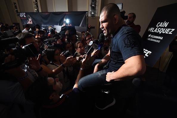 Imagens do Media Day e das encaradas do UFC 188 - Cain Velasquez