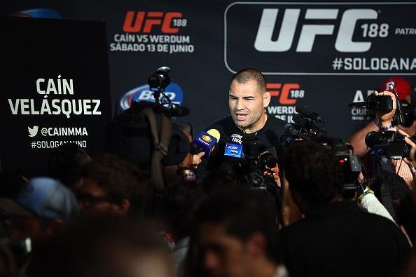 Imagens do Media Day e das encaradas do UFC 188 - Cain Velasquez