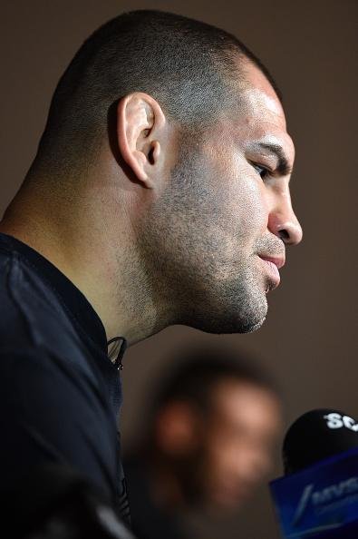 Imagens do Media Day e das encaradas do UFC 188 - Cain Velasquez