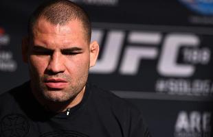 Imagens do Media Day e das encaradas do UFC 188 - Cain Velasquez