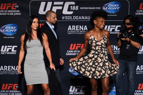 Imagens do Media Day e das encaradas do UFC 188 - Tecia Torres e Angela Hill