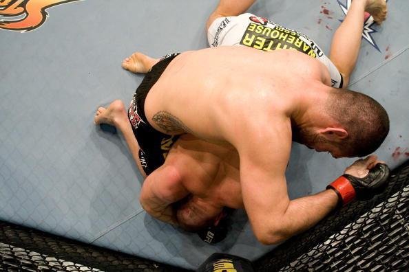 Trs lutas, trs nocautes. A vtima da vez foi Denis Stojnic, derrotado no segundo round por Velasquez