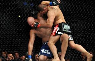 Velasquez voltou a nocautear quando enfrentou Ben Rothwell, que acabou derrotado no primeiro minuto do segundo round