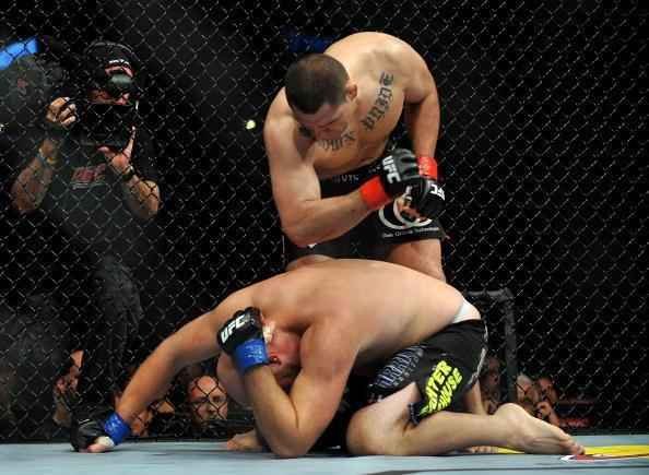 Velasquez voltou a nocautear quando enfrentou Ben Rothwell, que acabou derrotado no primeiro minuto do segundo round