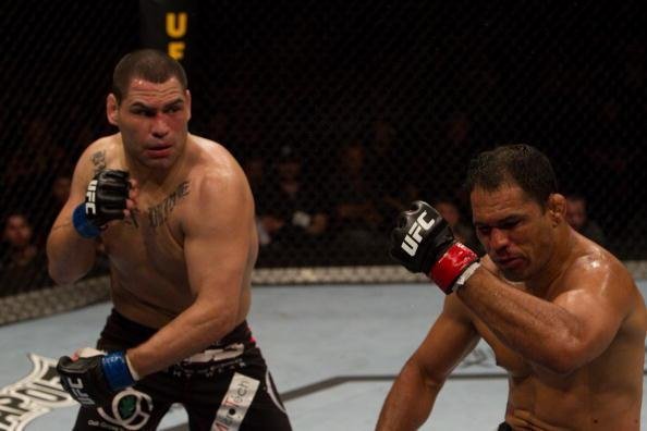 A nova vtima de Velasquez foi a lenda brasileira Rodrigo Minotauro Nogueira. Aps o nocaute no primeiro round, Cain ganhou a chance de disputar o cinturo dos pesados