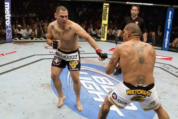 Antnio Pezo voltou ao caminho de Cain Velasquez. Mas novamente ele no deu nem pro gasto e foi nocauteado rapidamente em Las Vegas