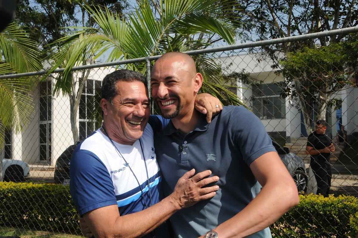 Racho desta sexta-feira foi assistido pelos ex-goleiros Gomes e Raul