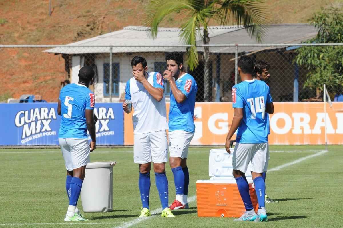 Racho desta sexta-feira foi assistido pelos ex-goleiros Gomes e Raul