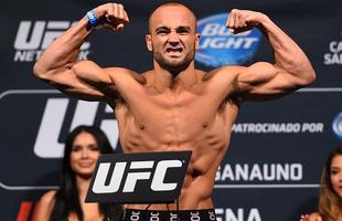 Imagens da pesagem do UFC 188 - Eddie Alvarez na balana