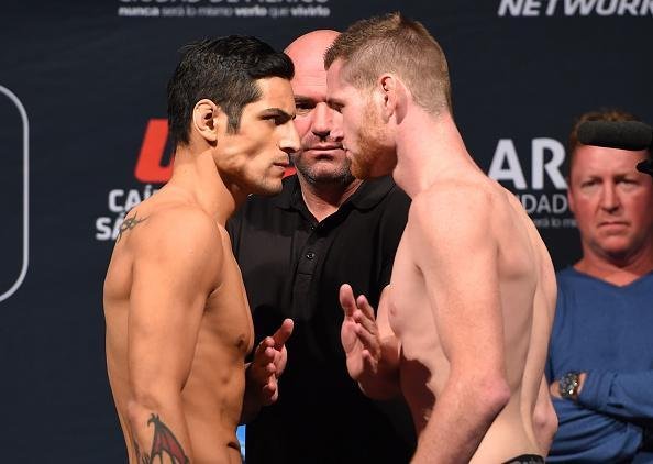 Imagens da pesagem do UFC 188 - Gabriel Benitez e Clay Collard 