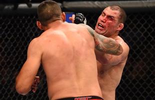 Fotos da vitria arrasadora de Fabrcio Werdum sobre Cain Velasquez