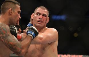 Fotos da vitria arrasadora de Fabrcio Werdum sobre Cain Velasquez