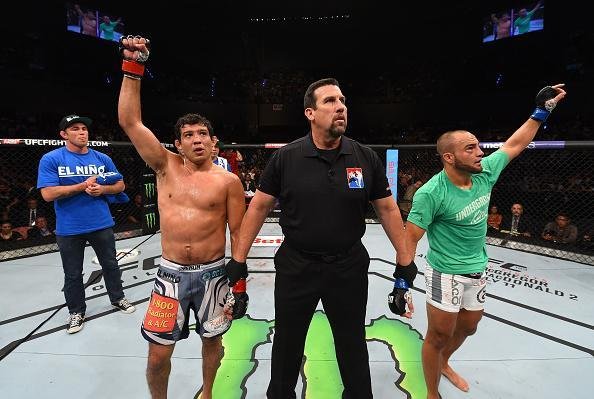 Imagens da grande luta entre Eddie Alvarez e Gilbert Melendez