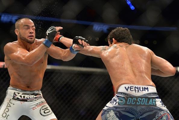 Imagens da grande luta entre Eddie Alvarez e Gilbert Melendez