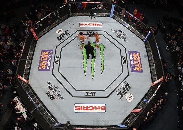 Imagens da grande luta entre Eddie Alvarez e Gilbert Melendez