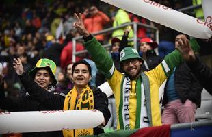 Torcedores do Peru e Brasil fizeram bonita festa no Chile para a estreia das selees na Copa Amrica