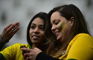 Torcedores do Peru e Brasil fizeram bonita festa no Chile para a estreia das selees na Copa Amrica