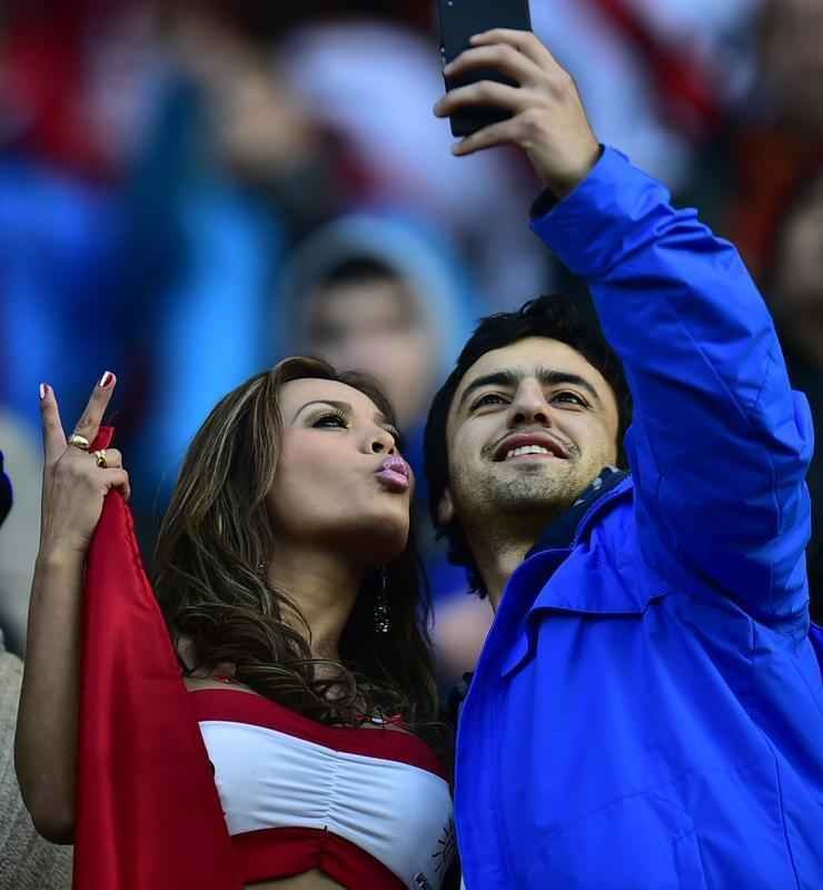 Torcedores do Peru e Brasil fizeram bonita festa no Chile para a estreia das selees na Copa Amrica