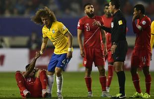 Brasil levou um susto logo no incio da partida, conseguiu o empate em seguida, e alcanou a virada nos acrscimos do segundo tempo