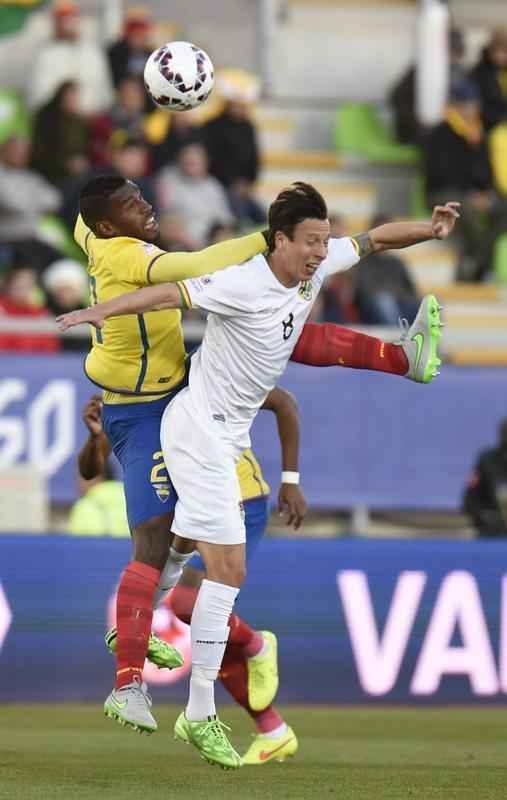 Fotos da vitria da Bolvia sobre o Equador por 3 a 2, em jogo vlido pelo Grupo A da Copa Amrica