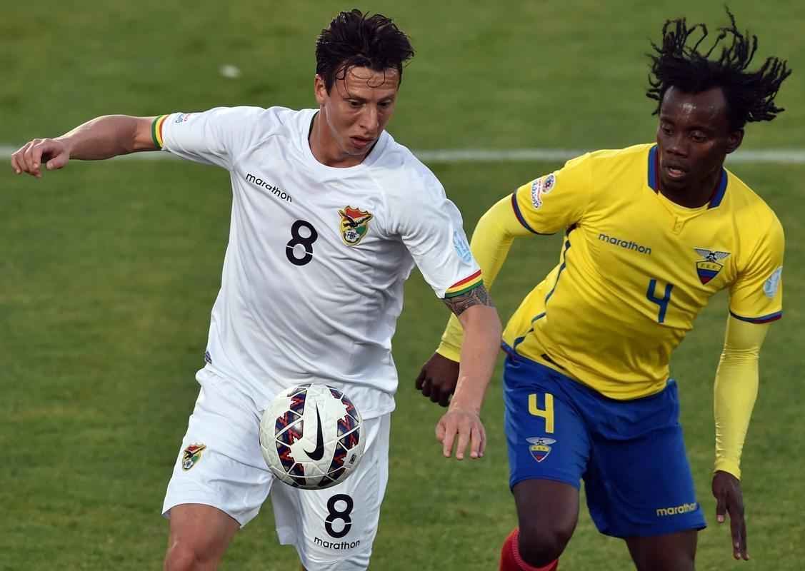Fotos da vitria da Bolvia sobre o Equador por 3 a 2, em jogo vlido pelo Grupo A da Copa Amrica