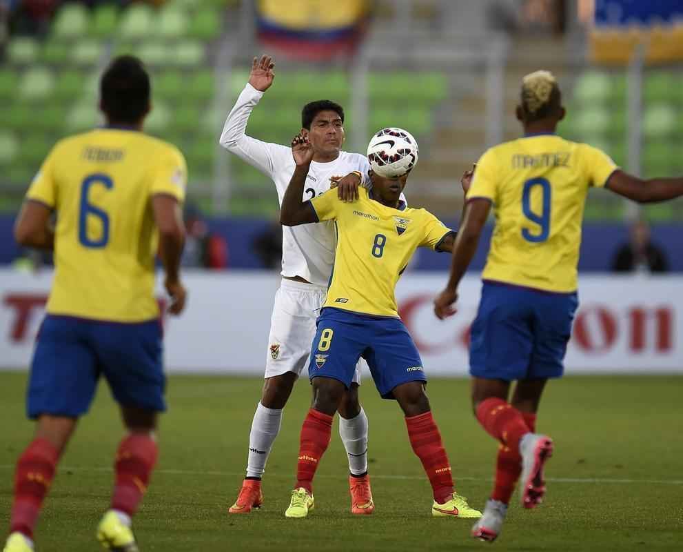 Fotos da vitria da Bolvia sobre o Equador por 3 a 2, em jogo vlido pelo Grupo A da Copa Amrica